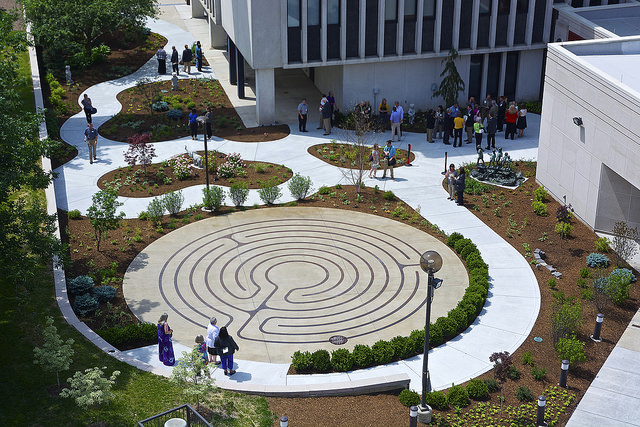 Le Labyrinthe de jardin - Collection L'Esprit et Les Formes