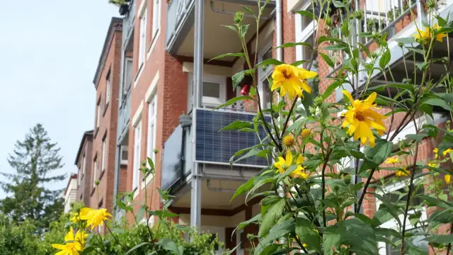 Invasion prochaine des syst&egrave;mes d'&eacute;nergie solaire de balcon enfichables dans une prise 120 volts (r&eacute;serv&eacute;)